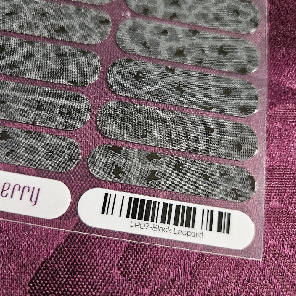Jamberry Nail Wraps Bundle of 2 Sheets - Picture 4 of 6